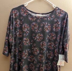 NEW! LuLaRoe Irma Size Medium Women's Blouse